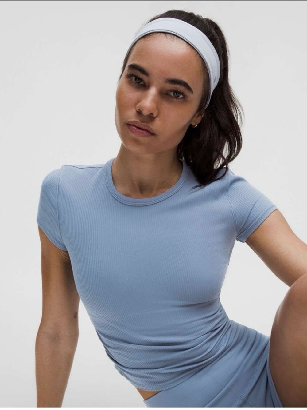 Lululemon women’s all it takes twist back tee top size 6 blue denim